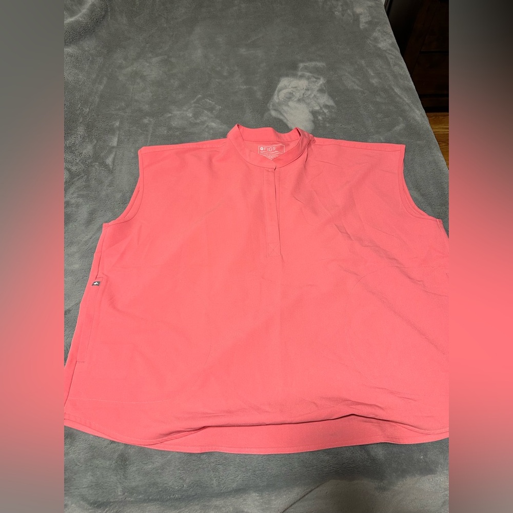 Figs Rafaela Scrub top size 2XL. Smoke free home.